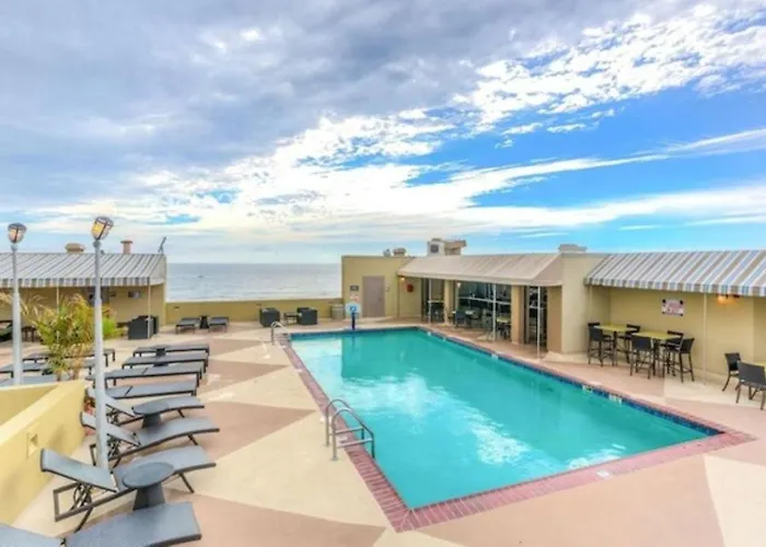 Beach Quarters Resort Virginia Beach