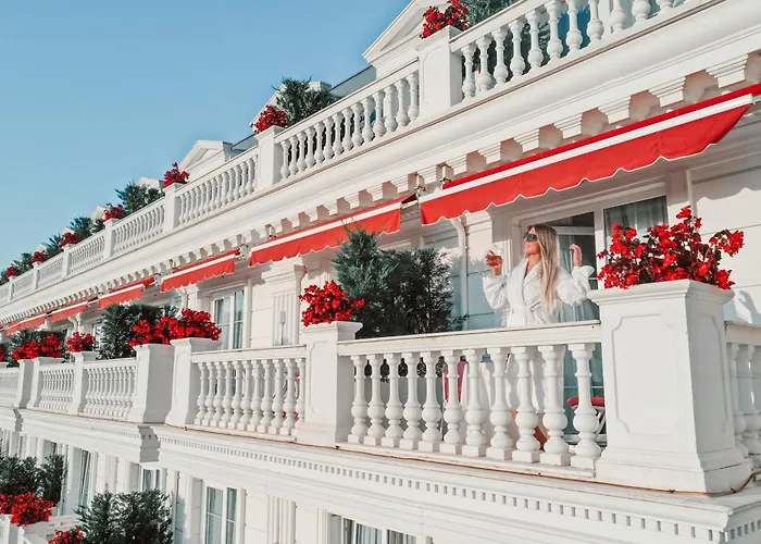 Flower Hotels & Resorts Golem 