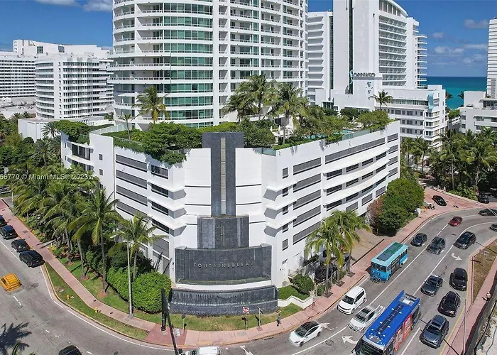 Fontainebleau Miami Beach Junior Suite