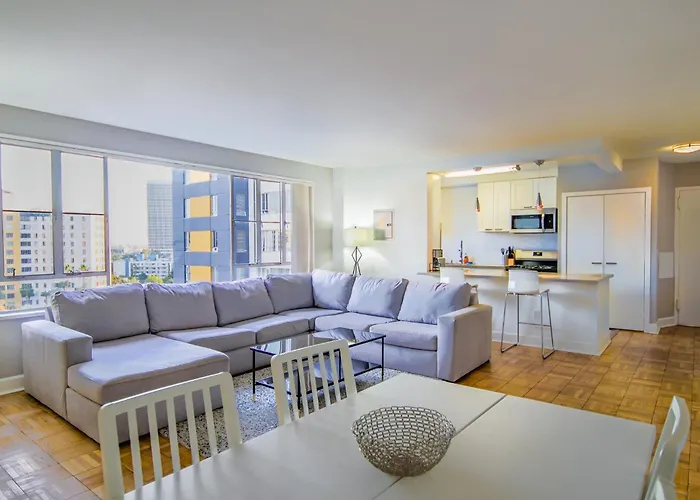 Luxury 2 Bedroom 2 Bathroom Residence Great View Los Angeles