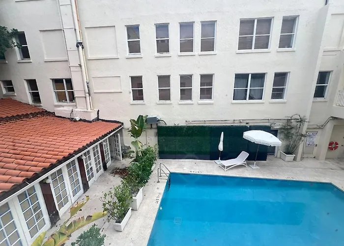 Pool And Jacuzzi. Walk To Beach, South Point Pier Miami Beach