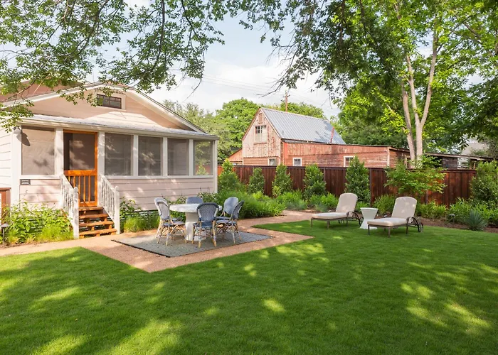 Bed and Breakfast The Menagerie Fredericksburg