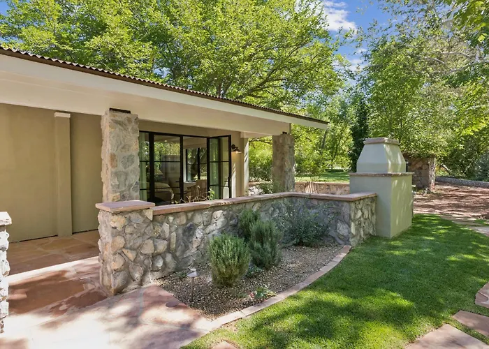 The Joy Sedona - Bed & Breakfast And Luxury Creekside Cabins