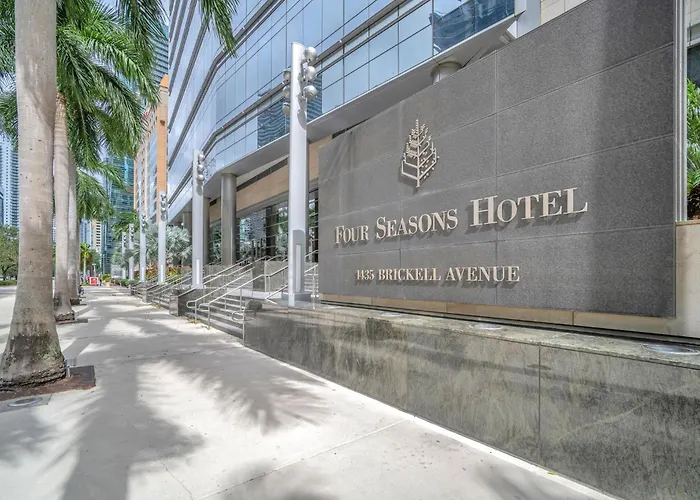 Four Seasons Miami Luxury Two-Bedroom Suite In Brickell - Free Parking