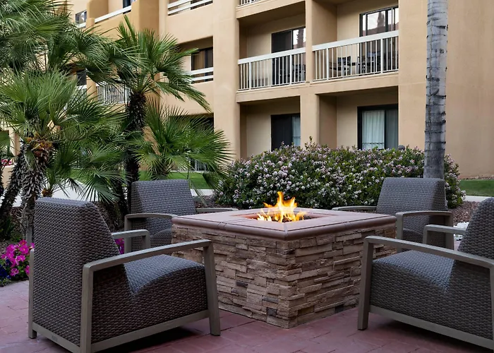Hotel Courtyard By Marriott Palm Springs