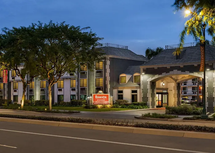 Hotel Ramada By Wyndham Anaheim Convention Center