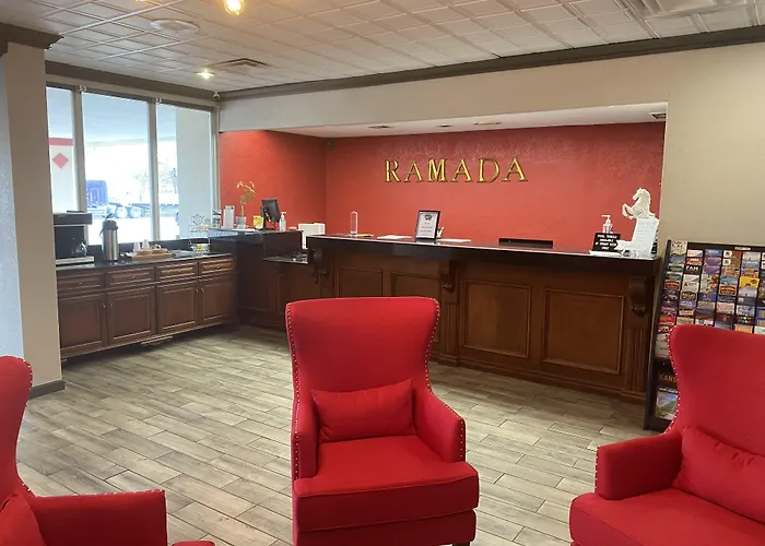 Hotel Ramada By Wyndham Enid