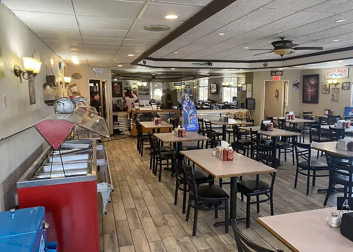 Hotel Ramada By Wyndham Enid
