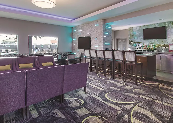 Hotel La Quinta By Wyndham Arlington North 6 Flags Dr