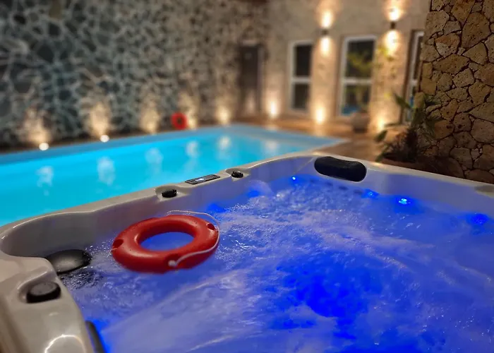 MAŁE ALPY&SPA z Basenem - Górski Slow Resort dla Rodzin i Par - Relaxation for Parents, Fun for Kids Krynica-Zdrój