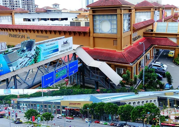 Hatten Hotel Super Sea View 4Pax High Floor Free 1 Carpark & Netflix With 2 Tv Room Melaka