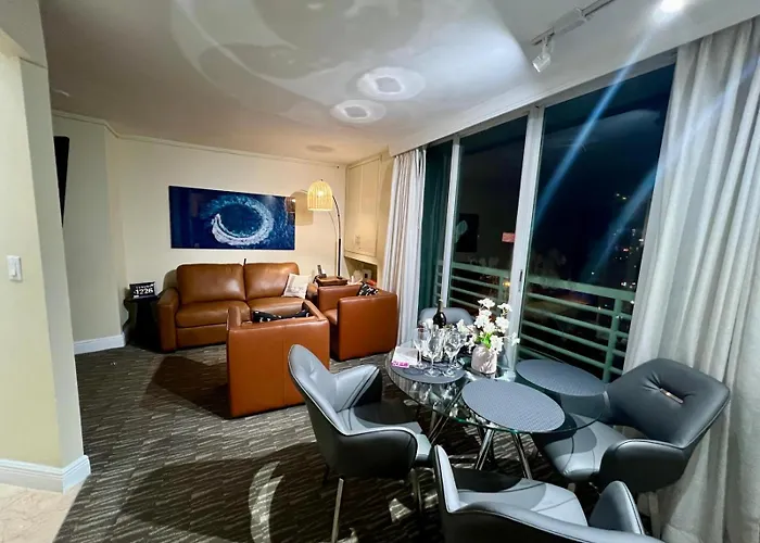Luxury Waterfront Condo Hilton Hotel Amenities Beach Pool Jacuzzi Jetskis Gym Fort Lauderdale