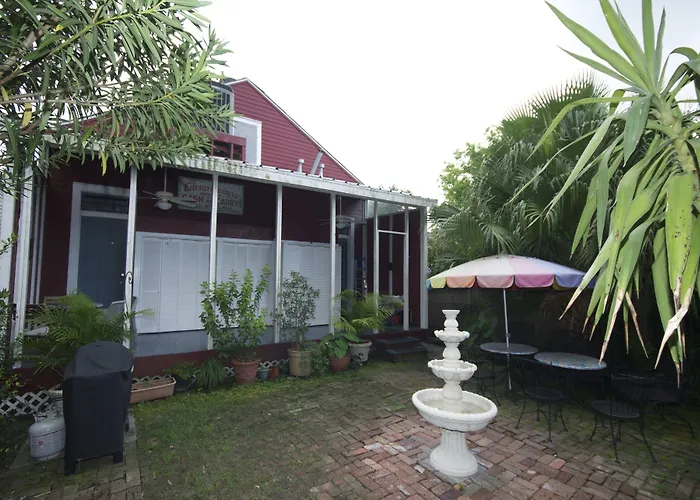 The Burgundy Bed And Breakfast Nowy Orlean