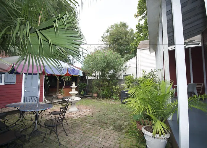 The Burgundy Bed And Breakfast Nowy Orlean