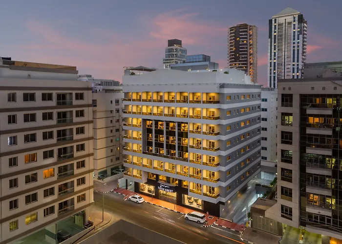 Savoy Crest Hotel Apartments Dubaj