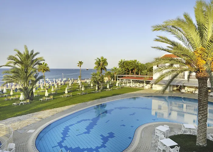Akti Beach Hotel & Village Resort Klorakas