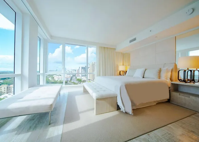 Amazing View 1 Hotel Corner Unit 2Br 2Ba W Balcony Miami Beach
