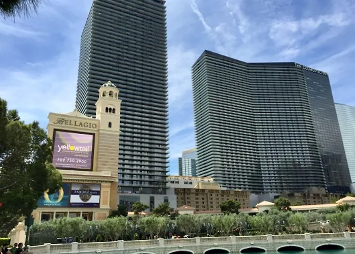 Aparthotel Getaways At The Jockey Club Las Vegas
