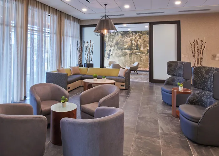 Hotel Courtyard By Marriott Petoskey At Victories Square