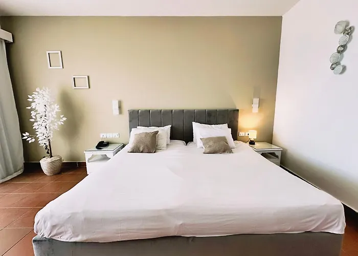 Domina Coral Bay Oasis Lake Szarm el-Szejk