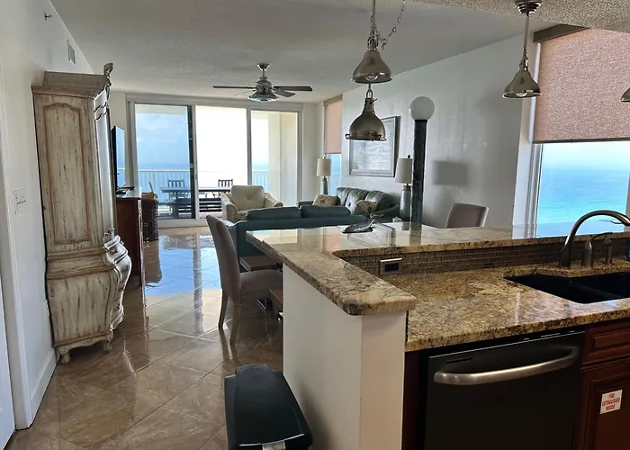 Peaks&Tide - Majestic Beach Resort Panama City Beach