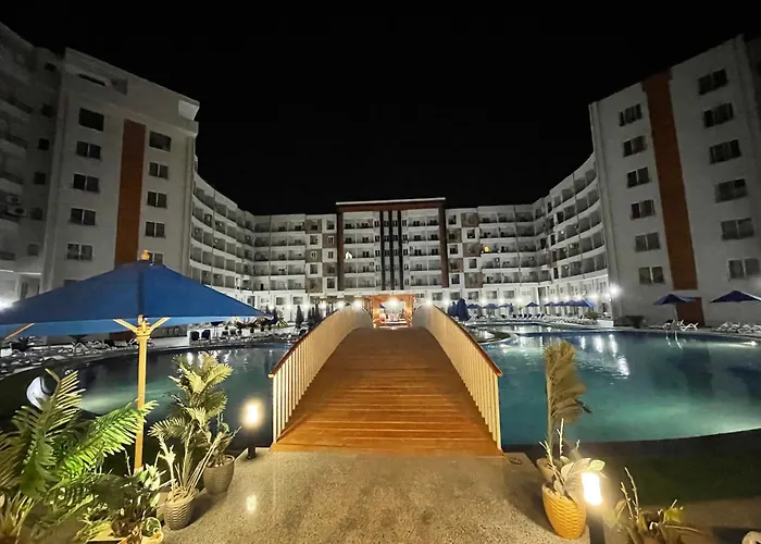 Tiba Golden Chalet With Pool View Steps From Sea Hurghada