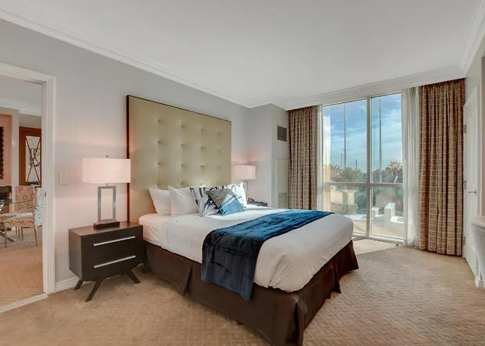 The Blue Hour Suite At Mgm Signature Tower 3 With Balcony 5 Min Walk From F1 Grandstand Las Vegas