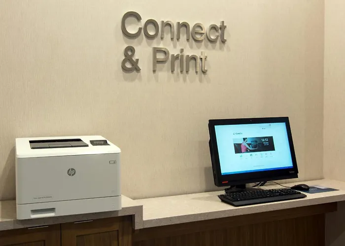 Fairfield Inn & Suites By Marriott Nashville Airport