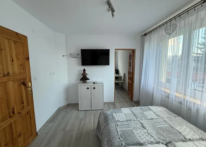 Bed and Breakfast 4 Pory Roku Karpacz