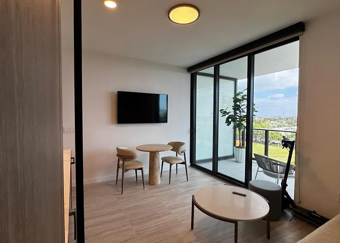 Miami Beach Oceanside Oasis