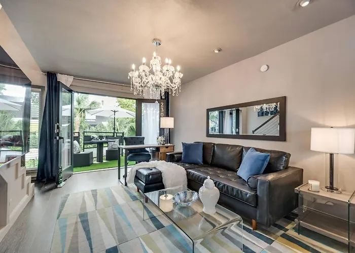Stylish Dallas Loft Family-Ready Near Downtown