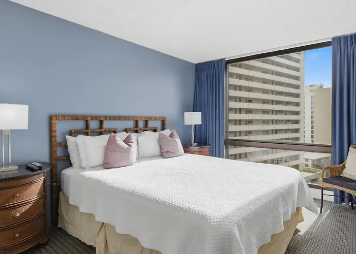 Spacious Apartment With Majestic Diamond Head View Honolulu
