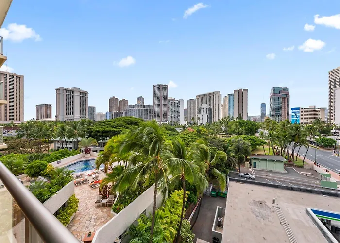 Waikiki Studio Near Beach&Park w No Resort Fees Honolulu
