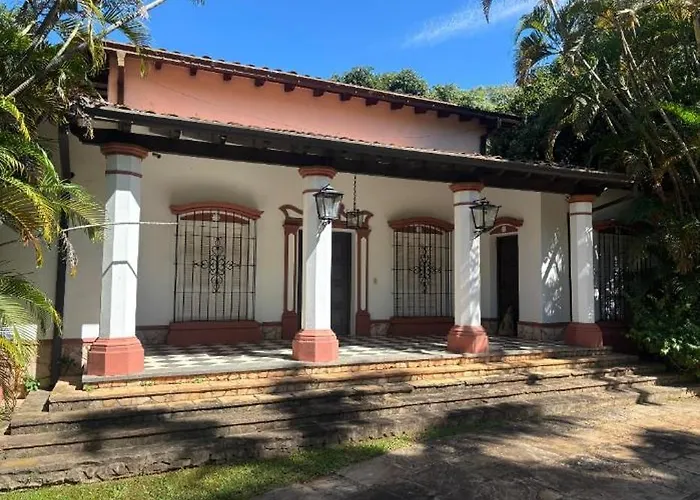 Hotel Oasis Colonial Asunción