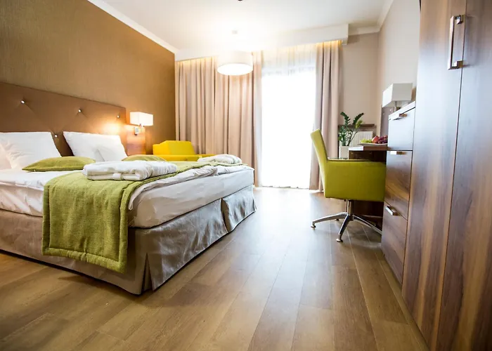 Mineral Hotel Malinowy Raj Solec-Zdrój