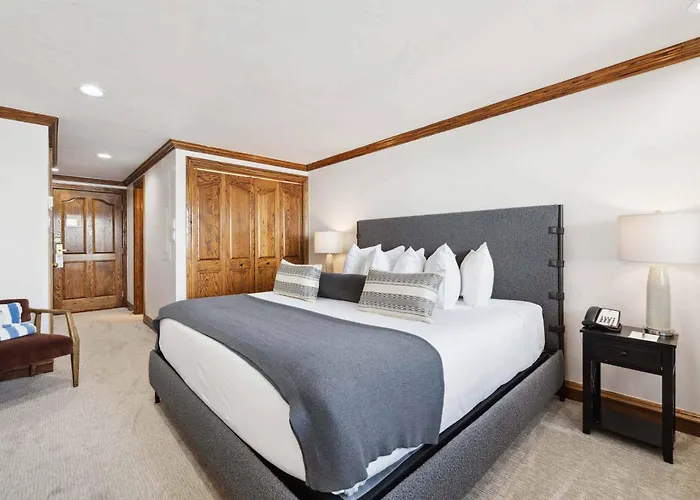 Lodge Tower 682 Vail