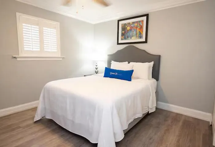 Aparthotel Frenchmen Street 1Br Getaway W Pool & Hot Tub Nowy Orlean