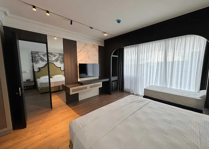 Premium Beach Hotel Golem 