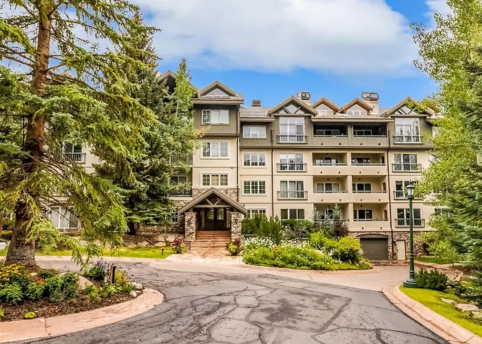 Walk To Beaver Creek Village - 2Br Condo With Chairlift Views, Pool & Hot Tub