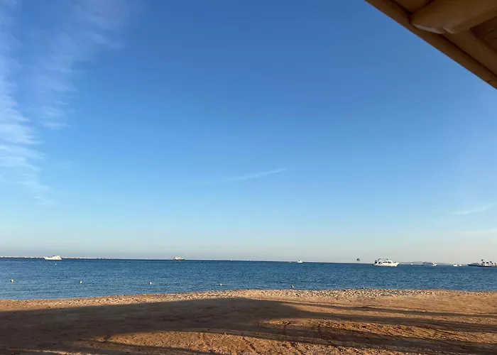 Luxury 2Br Suite 2 Min Walk To Beach, Princess Resort Hurghada