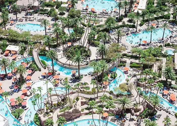 By The Strip • Pool/Spa • Gym • Balcony • F1 View Las Vegas