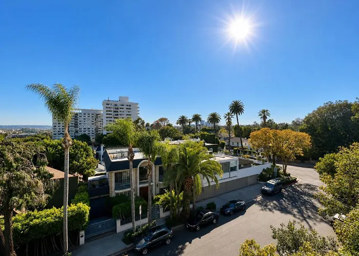 Luxury Beverly Hills 24 Hour Security Home 2 Bedrooms Perfect Location Los Angeles