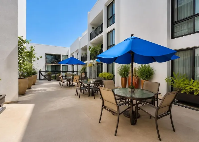 Luxury Beverly Hills 24 Hour Security Home 2 Bedrooms Perfect Location Los Angeles