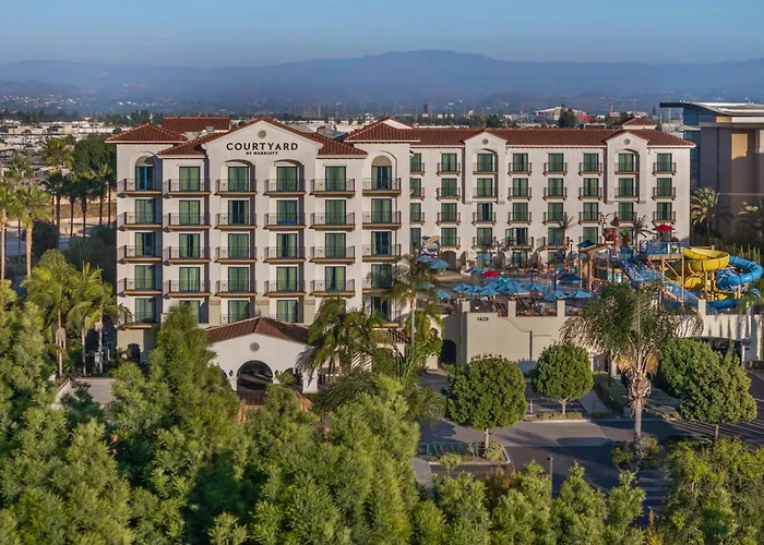 Hotel Courtyard By Marriott Anaheim Theme Park Entrance
