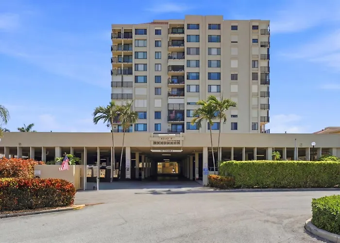 Waterfront Isla Del Sol Condo W Balcony & Pool Sankt Petersburg