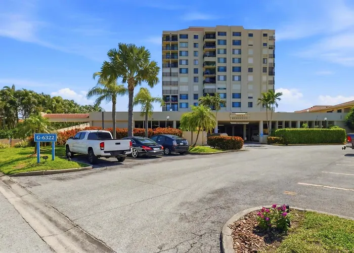 Waterfront Isla Del Sol Condo W Balcony & Pool Sankt Petersburg