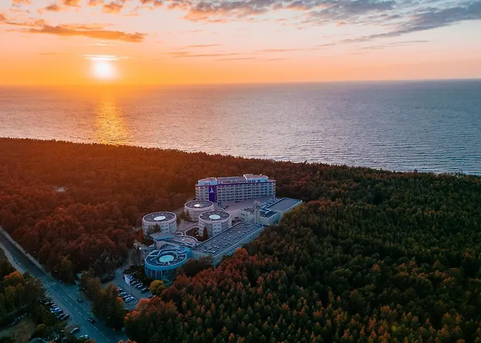 Hotel Senator Dźwirzyno