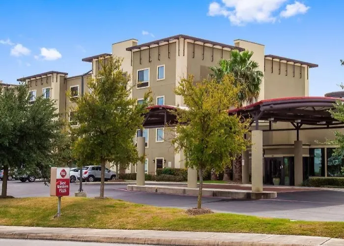 Best Western Plus Lackland Hotel & Suites San Antonio