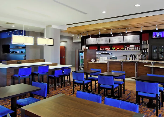Hotel Courtyard By Marriott Victoria
