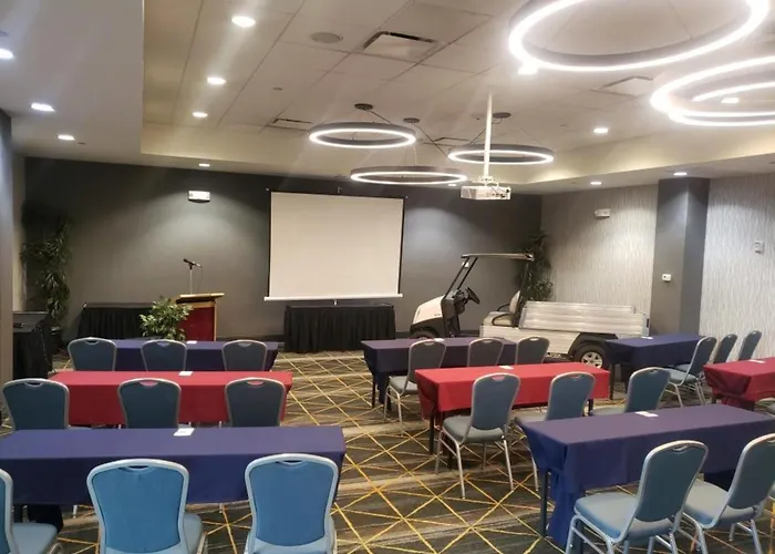 Holiday Inn & Suites Phoenix Airport By Ihg